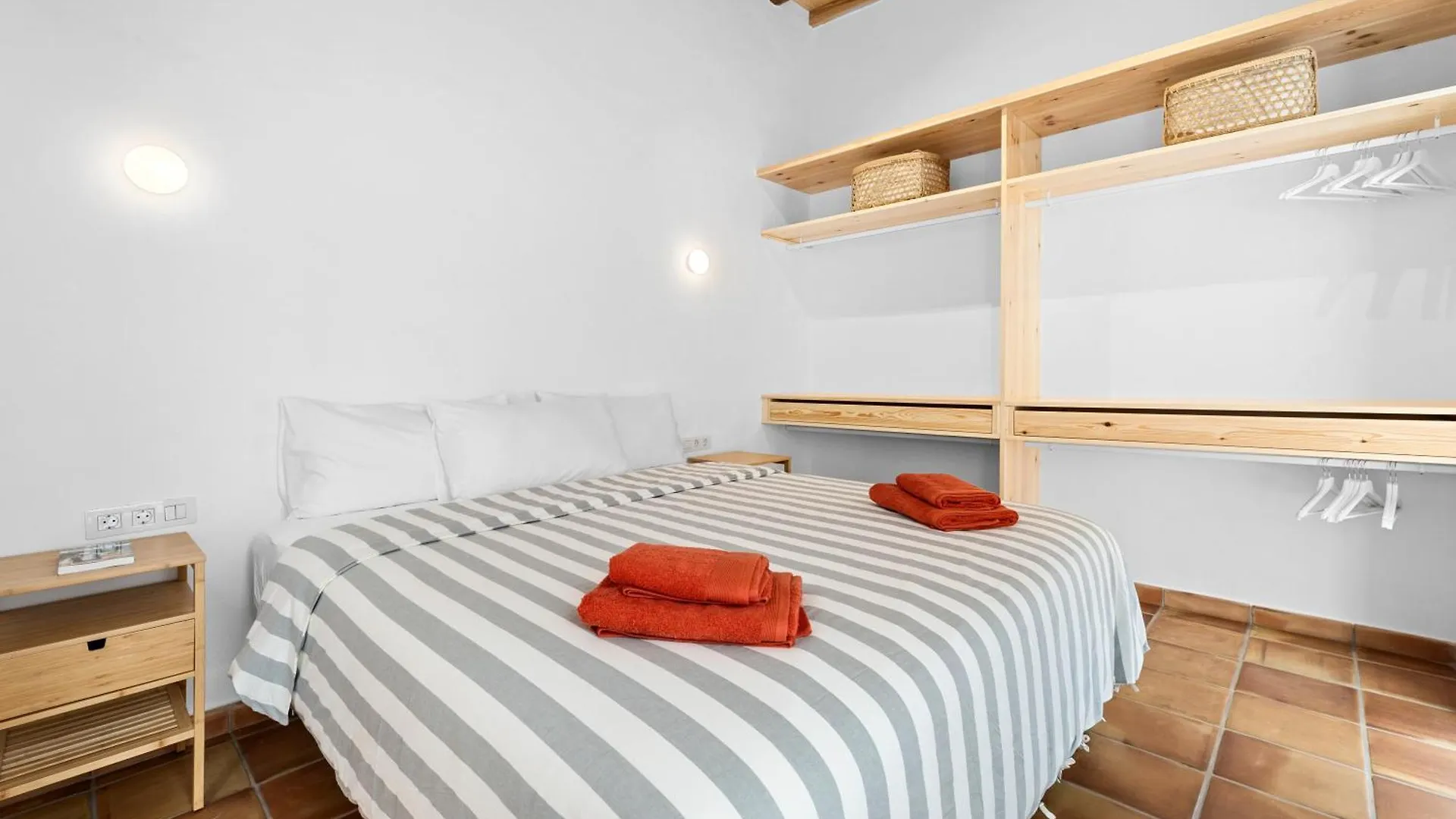 Luxury House Grand Central Arrecife  0*, Arrecife (Lanzarote) Spain